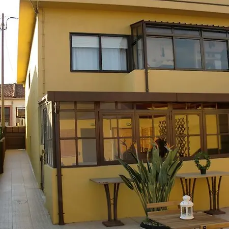 The Yellow House 3 *