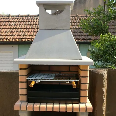 The Yellow House 3 * Oporto