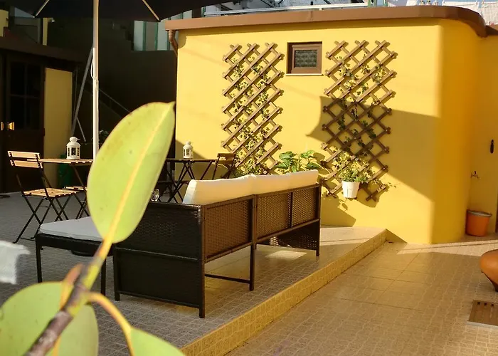 The Yellow House 3 Дом отдыха