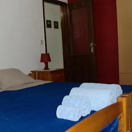 The Yellow House 3 *