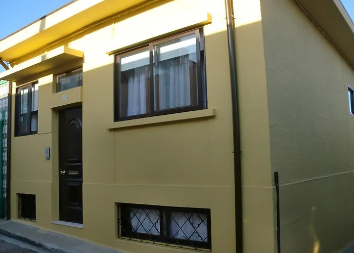 The Yellow House 3 Tatil Evi *